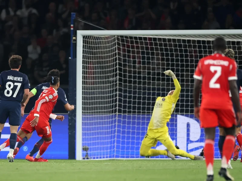 O Bayern de Munique não aceitaria a taxa recorde de € 200 milhões por Michael Olise, diz a lenda Rummenigge