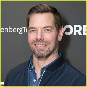 O representante dos EUA, Eric Swalwell, desiste da corrida para governador da Califórnia após alegações de agressão sexual