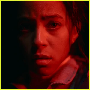 Paramount compartilha trailer e pôster do filme de terror Buzzy 'Passenger' - assista agora!