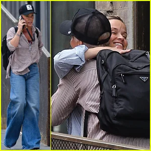 Reese Witherspoon e Pink Spotted se encontram em Nova York!