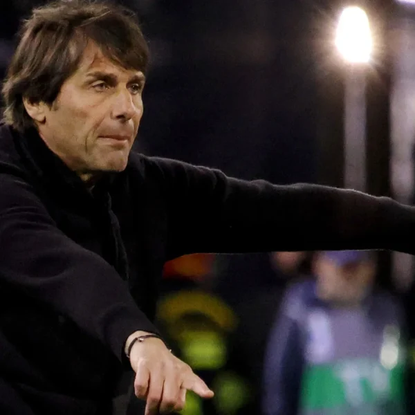 Relatório: Antonio Conte surge como favorito para se tornar o próximo técnico da Itália