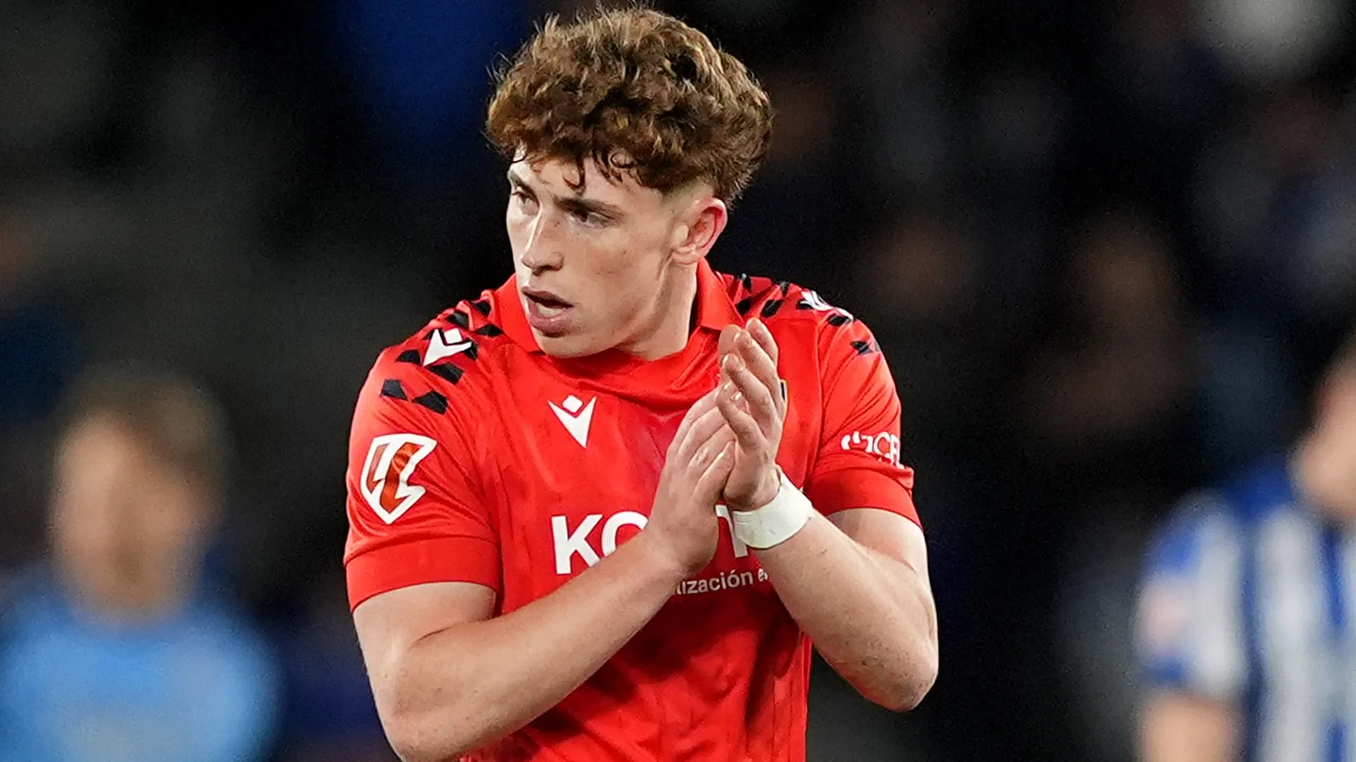 Victor Munoz, do CA Osasuna, comemora o gol. 