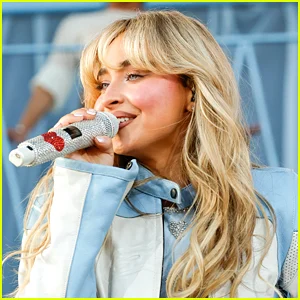 Sabrina Carpenter provoca a próxima apresentação do Coachella 2026 como atração principal e diz que será “muito especial”