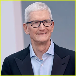 Tim Cook deixando o cargo de CEO da Apple, John Ternus é nomeado sucessor