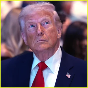 Trump compartilha foto chocante que se retrata como Jesus realizando um milagre enquanto aumenta os ataques ao 'fraco' Papa Leão