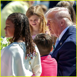 Trump divaga com as crianças sobre Biden e o suposto uso de Autopen durante o evento de Páscoa da Casa Branca
