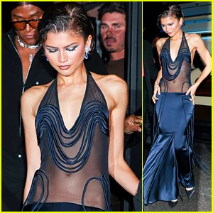 Zendaya impressiona com vestido azul marinho transparente na festa pós-estreia de 'The Drama'