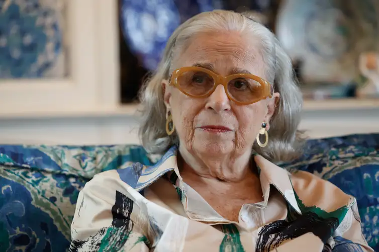 Fernando Frazão/Agência Brasil Rio de Janeiro (RJ), 10/04/2026 – Entrevista com a jornalista Hildegard Angel sobre os 50 anos da morte de sua mãe, a estilista Zuzu Angel, vítima de acidente de carro numa emboscada no período da ditadura militar, época em que denunciava o desaparecimento de seu filho Stuart Angel. Foto: Fernando Frazão/Agência Brasil