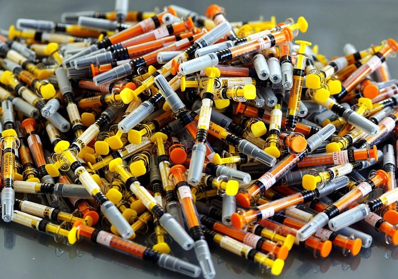 Vacina da gripe não aumenta risco da doença, alerta ministério