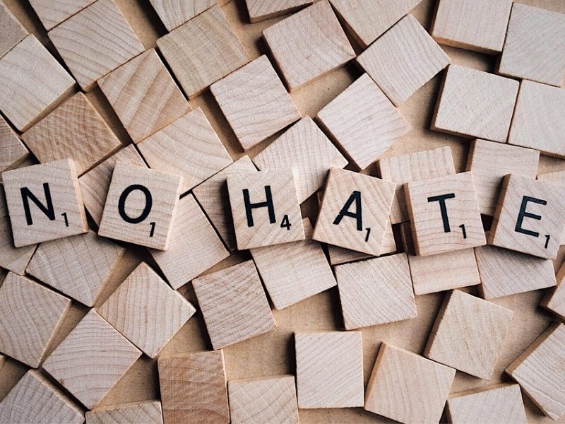 "Estamos nos tornando indiferentes à violência", alerta Papa Leão XIV