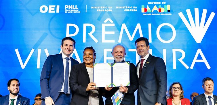 23.04.2026 – Presidente da República, Luiz Inácio Lula da Silva, durante Solenidade de entrega do Prêmio Vivaleitura, noCentro Internacional de Convenções do Brasil (CICB), Brasília/DF.
Foto: Ricardo Stuckert / PR