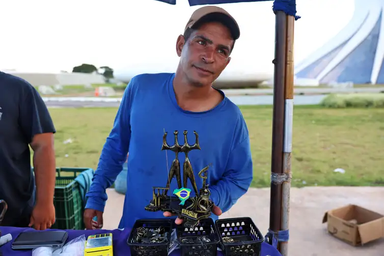 Brasília (DF), 16/04/2026 - Rodrigo Gomes, fala sobre artesanato de Brasília. Foto: Valter Campanato/Agência Brasil