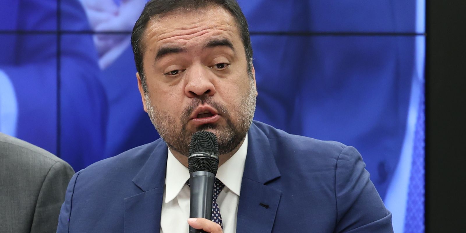 Defesa de Castro diz que “nada de relevante” foi apreendido pela PF