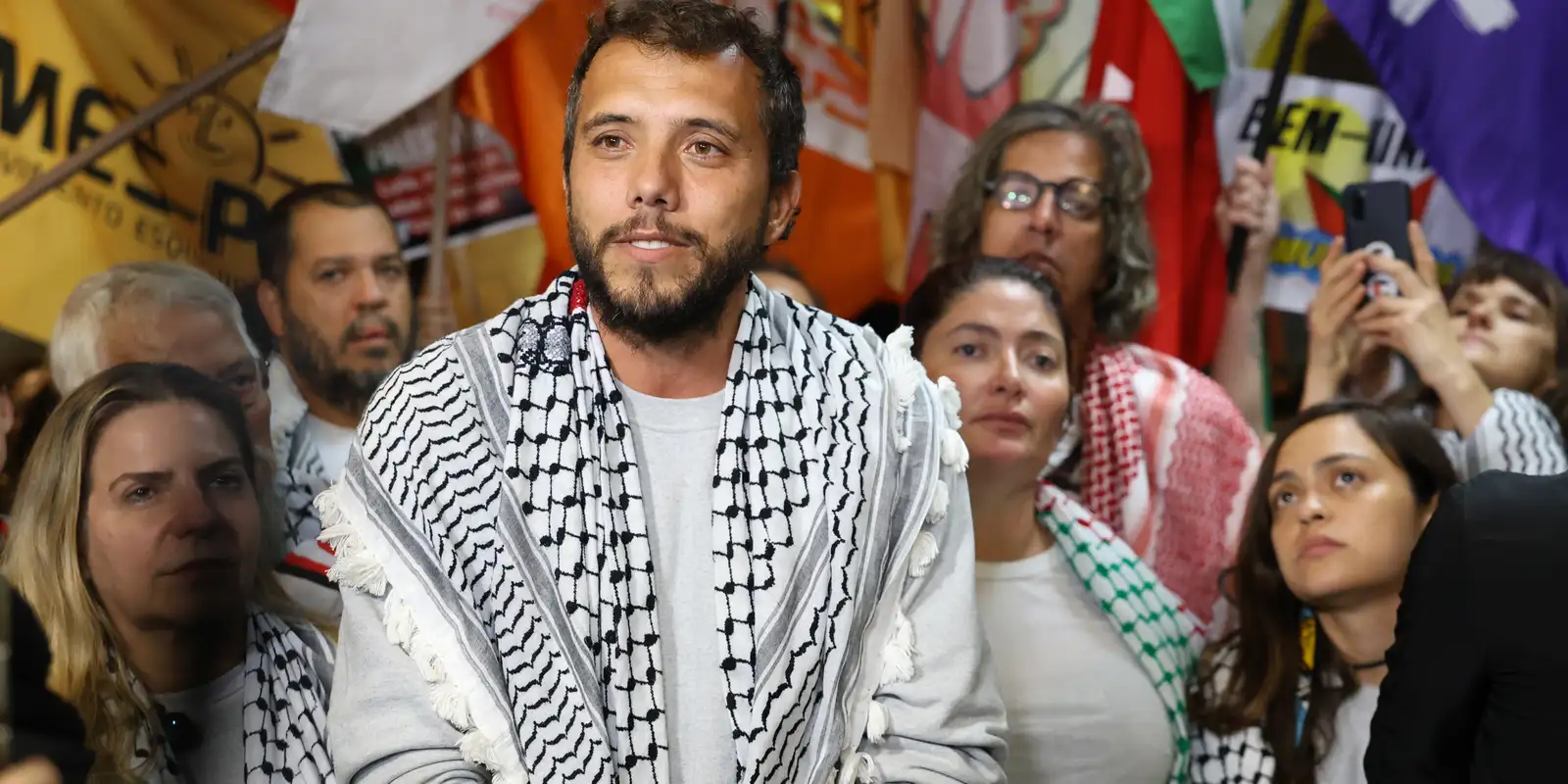 Thiago Ávila e Saif Abu Keshek podem deixar Israel nos próximos dias