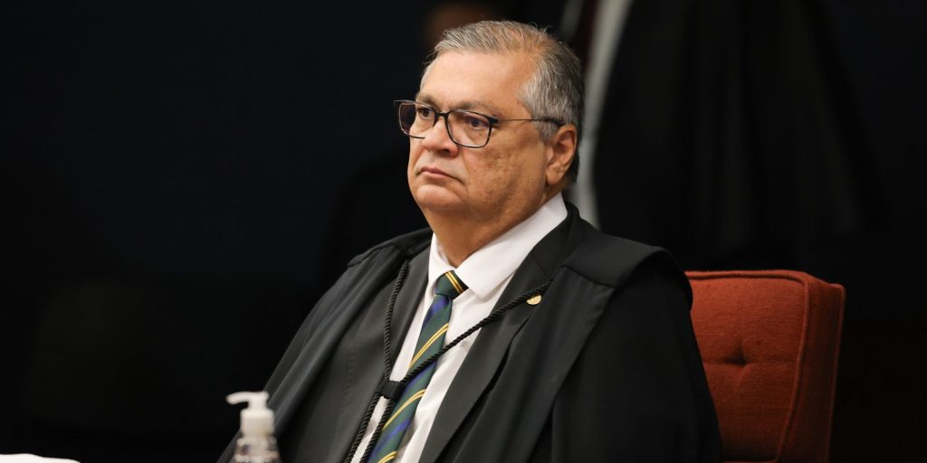 Dino libera acesso da PF a inquérito sobre produtora do filme de Bolsonaro