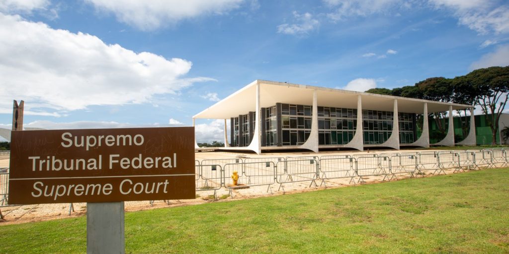 Ex-ministros do STF pedem investigação rigorosa da mais aguda crise da Corte