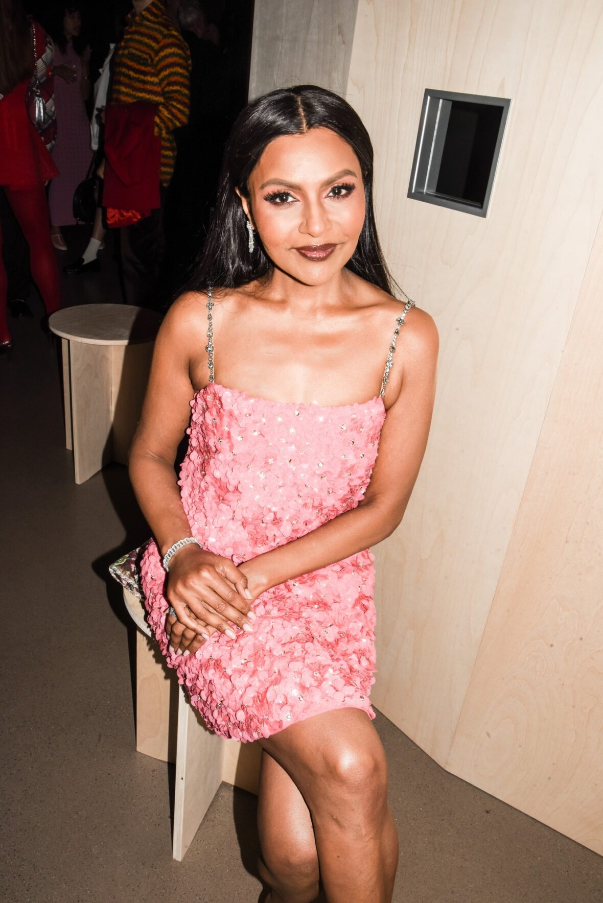 Mindy Kaling na festa de Valentino em Los Angeles com Alessandro Michele