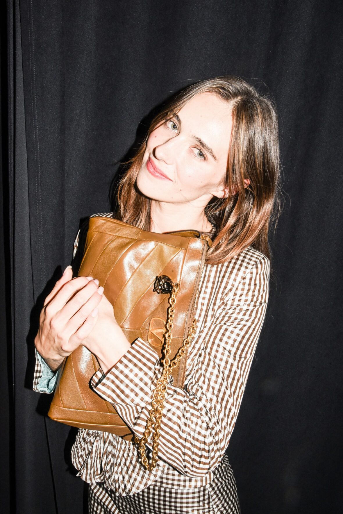 Devon Lee Carlson na festa de Valentino em Los Angeles com Alessandro Michele