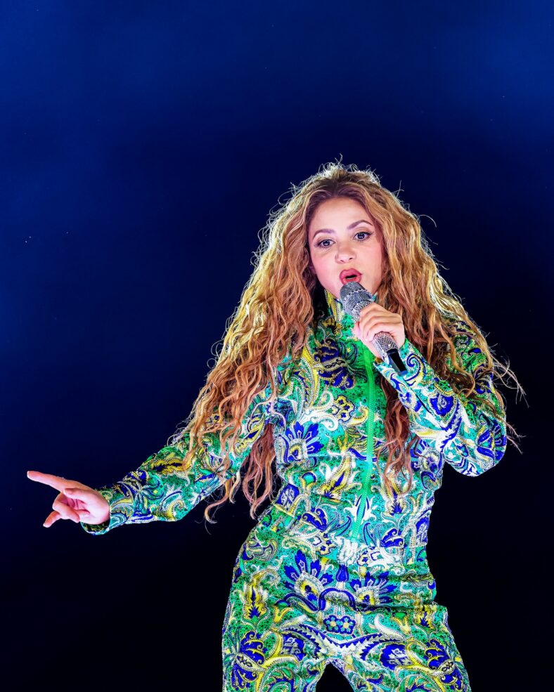 Shakira se apresenta em Copacabana Brasil