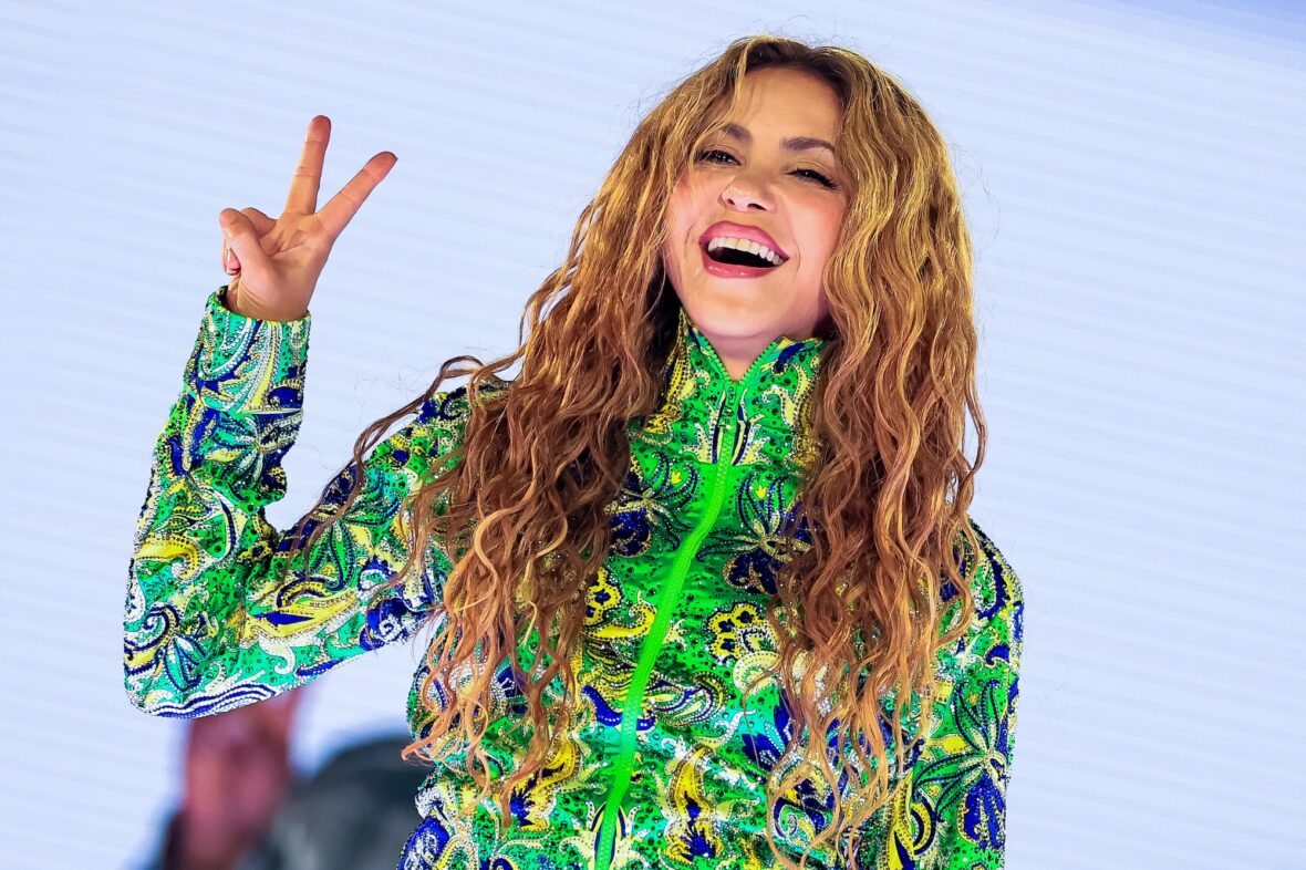 Shakira se apresenta em Copacabana Brasil