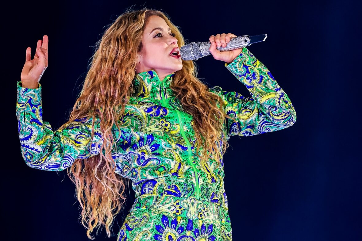 Shakira se apresenta em Copacabana Brasil