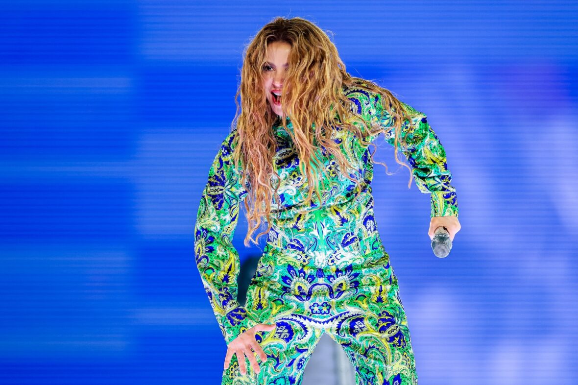 Shakira se apresenta em Copacabana Brasil