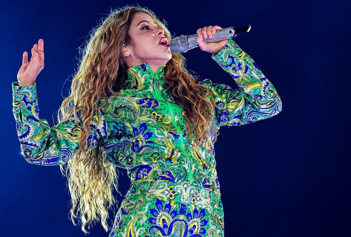 Shakira se apresenta em Copacabana Brasil