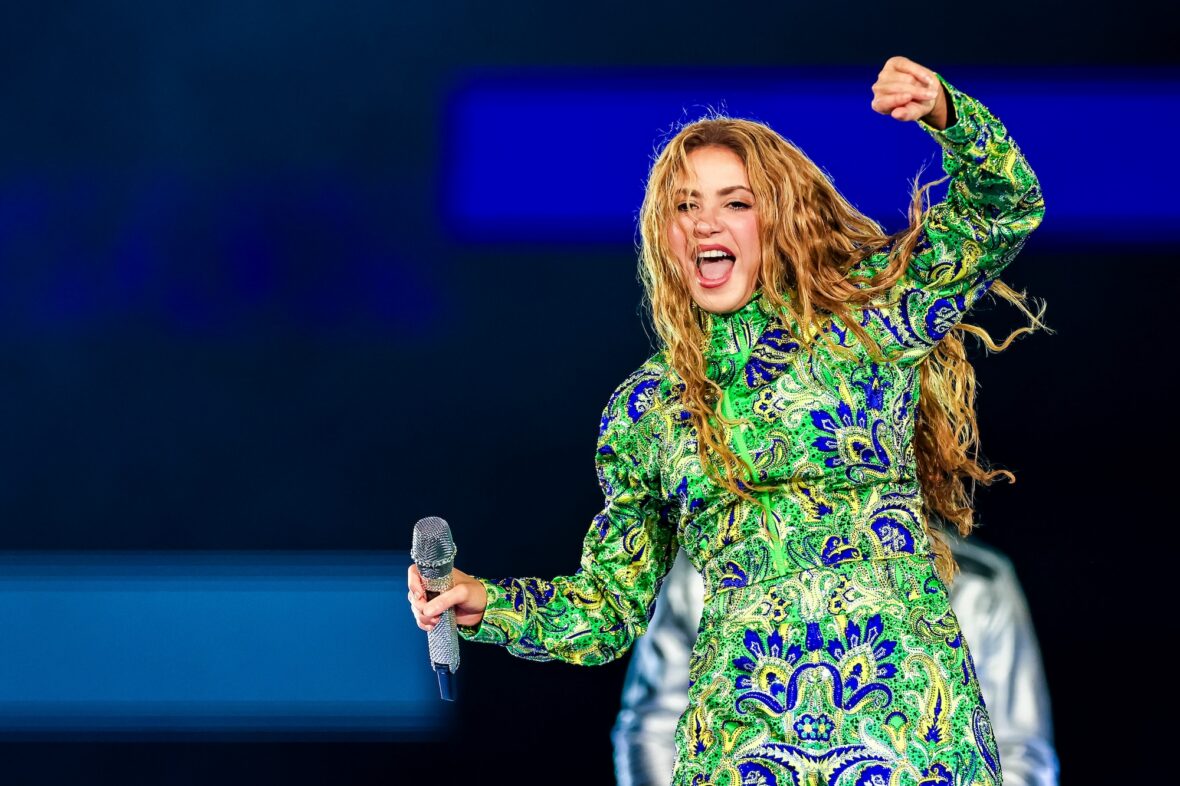 Shakira se apresenta em Copacabana Brasil