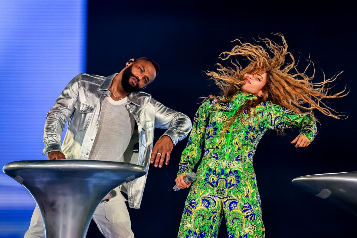Shakira se apresenta em Copacabana Brasil