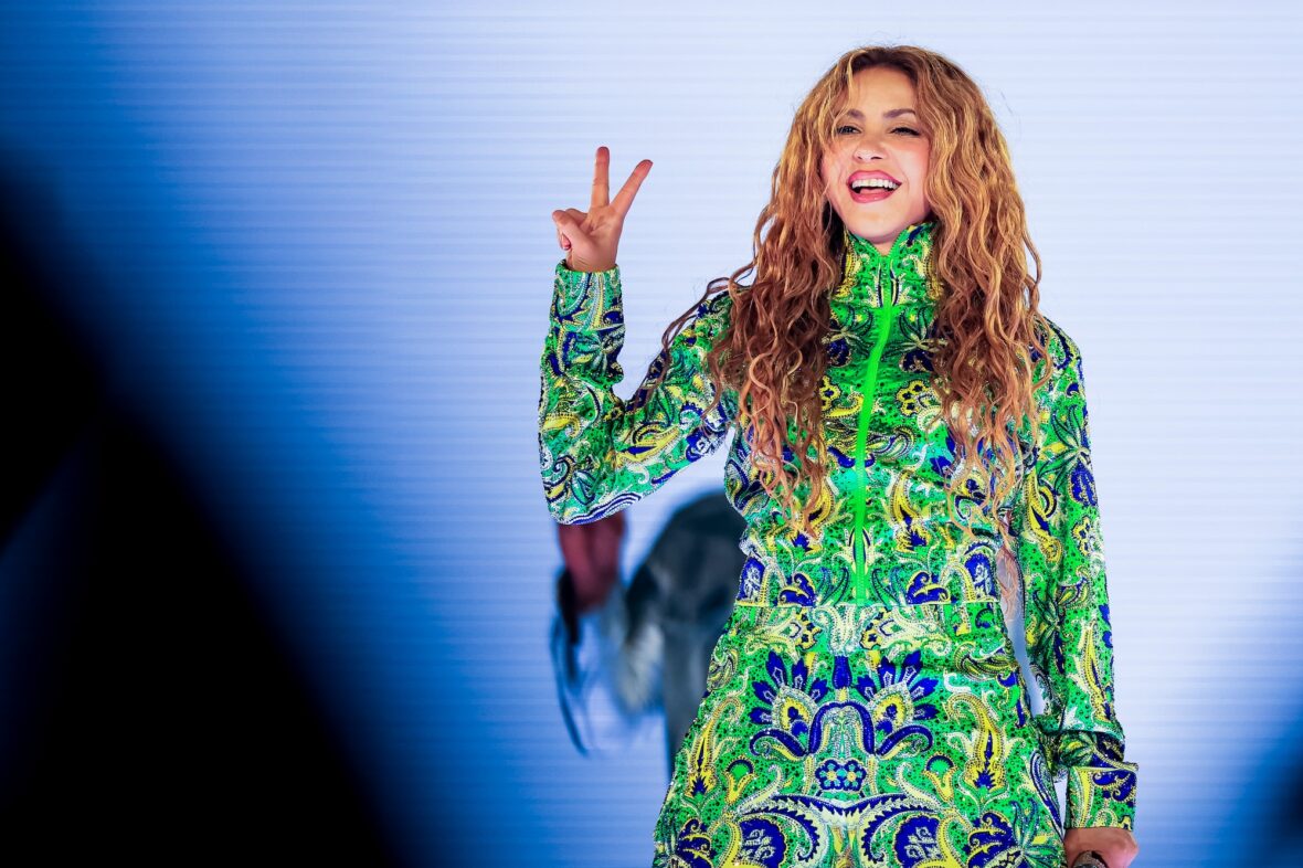 Shakira se apresenta em Copacabana Brasil