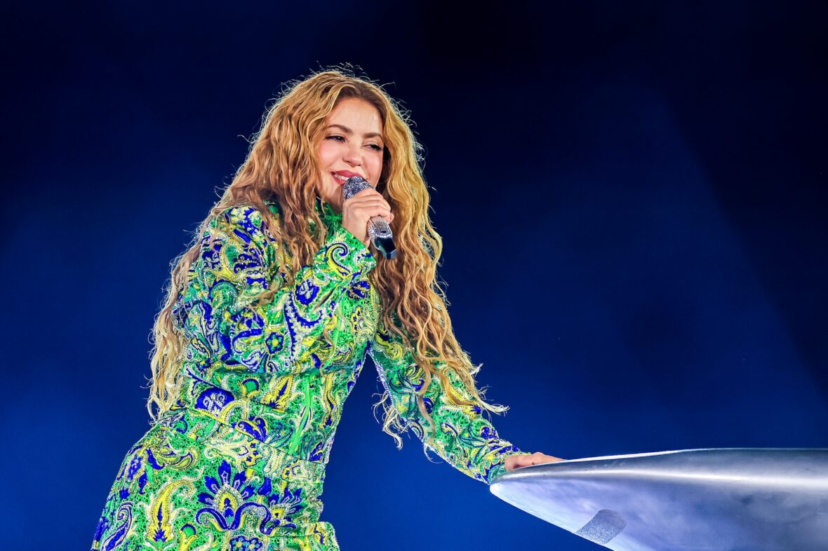 Shakira se apresenta em Copacabana Brasil