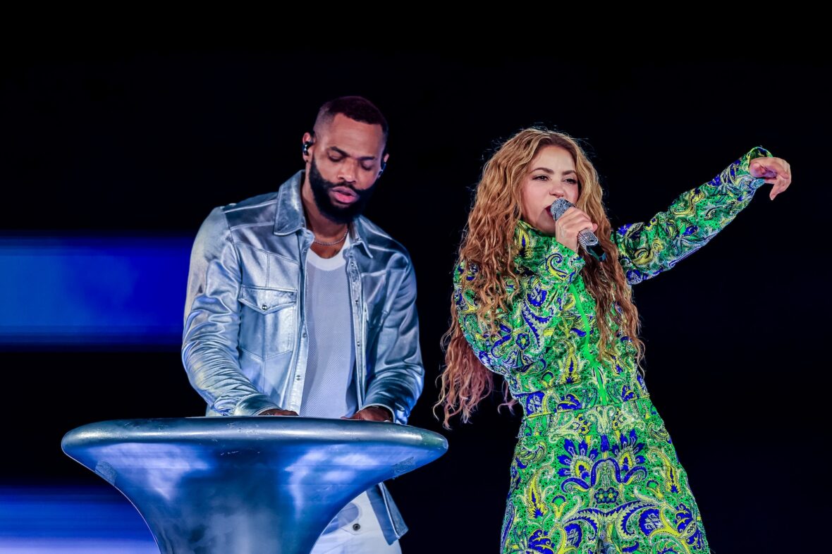 Shakira se apresenta em Copacabana Brasil