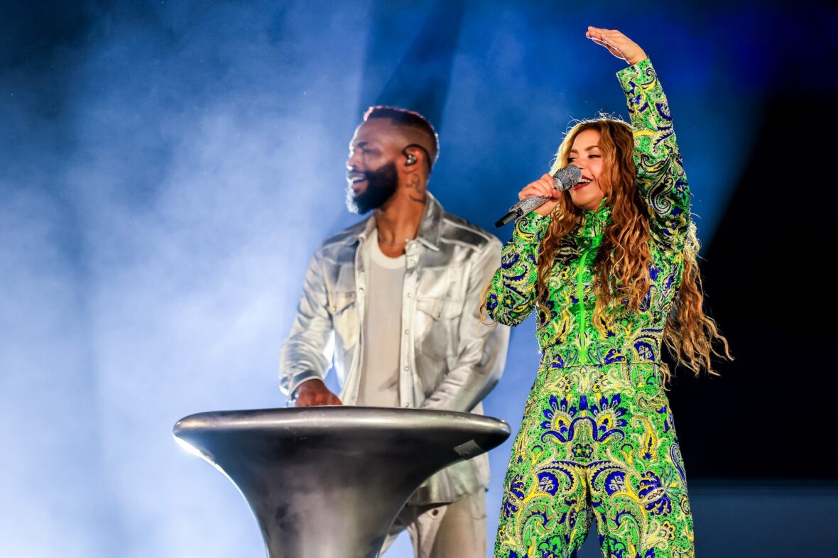 Shakira se apresenta em Copacabana Brasil