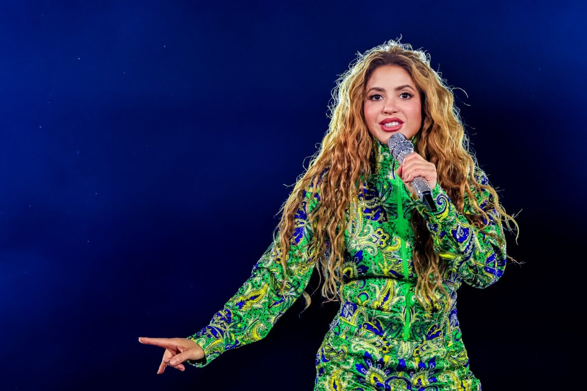 Shakira se apresenta em Copacabana Brasil