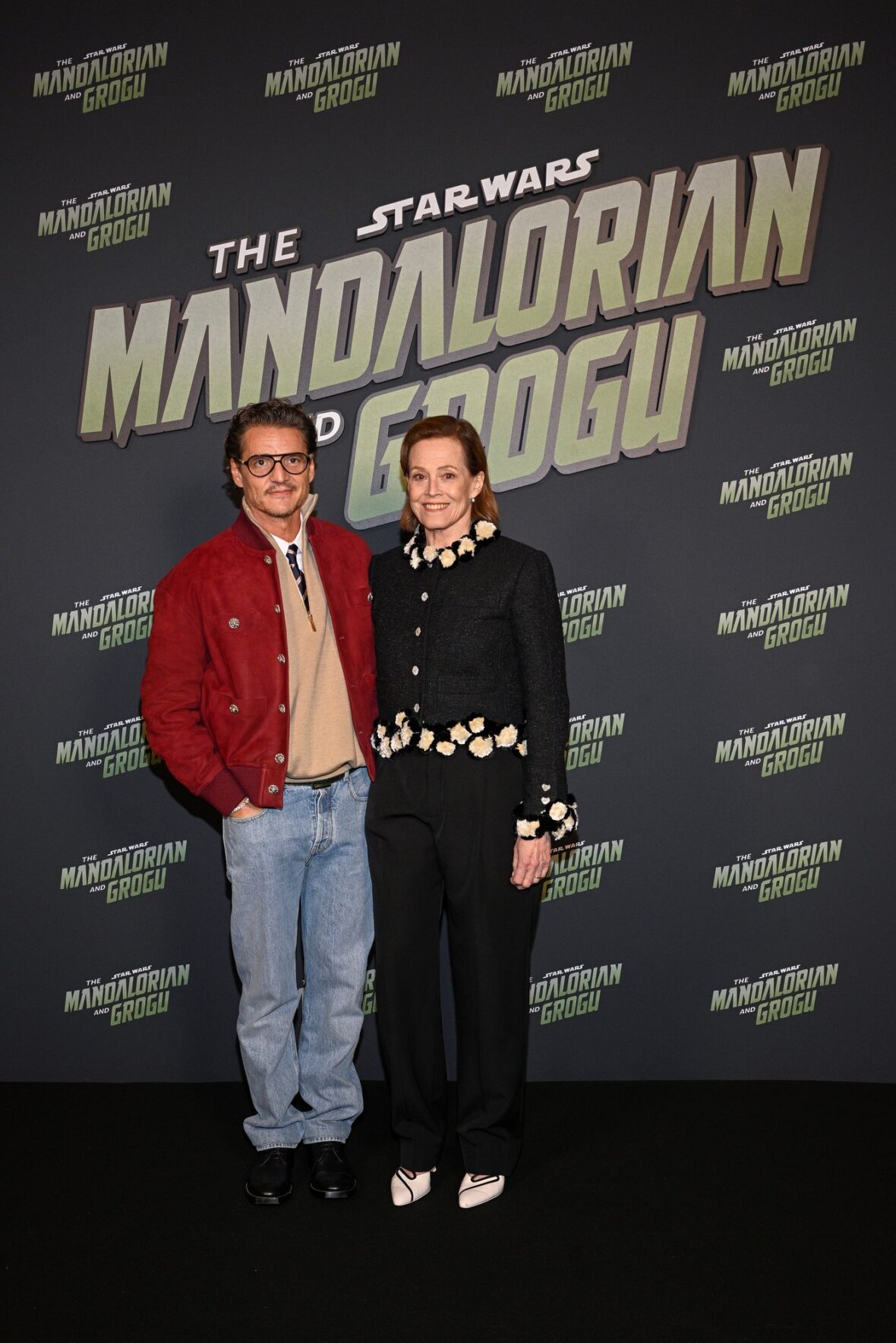 Sigourney Weaver e Pedro Pascal participam do 