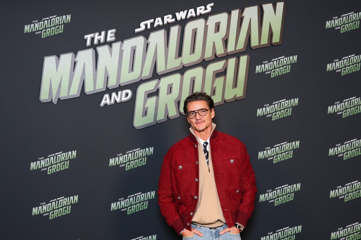 Pedro Pascal e Sigourney Weaver assistem à estreia em Paris de 