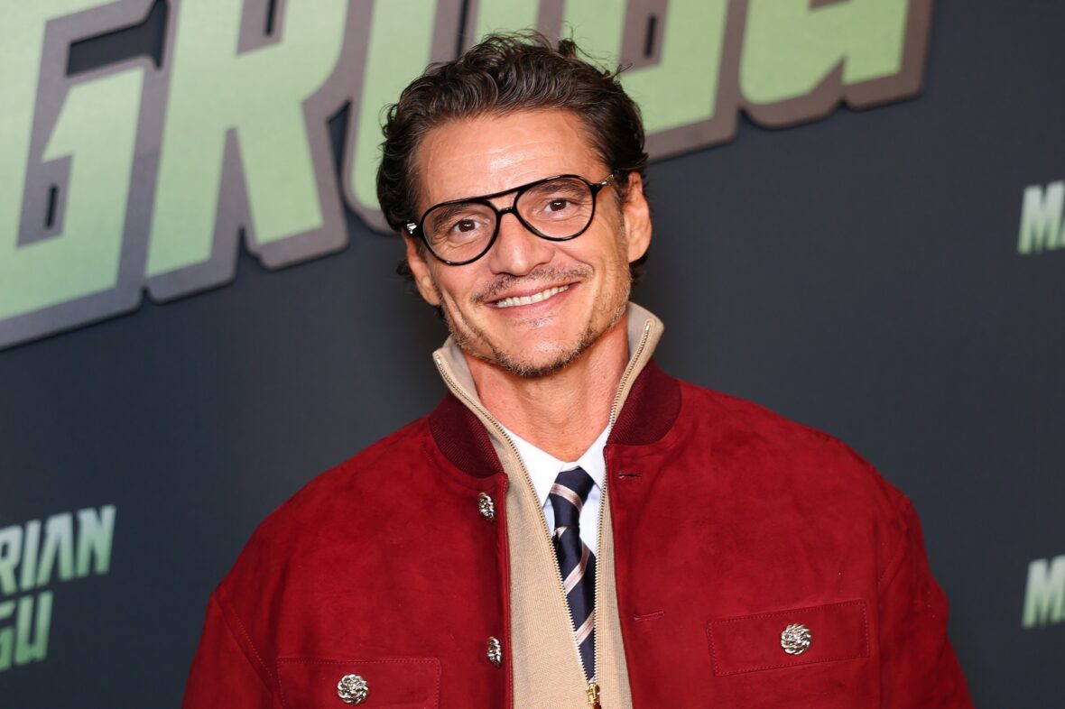 Pedro Pascal e Sigourney Weaver assistem à estreia em Paris de 