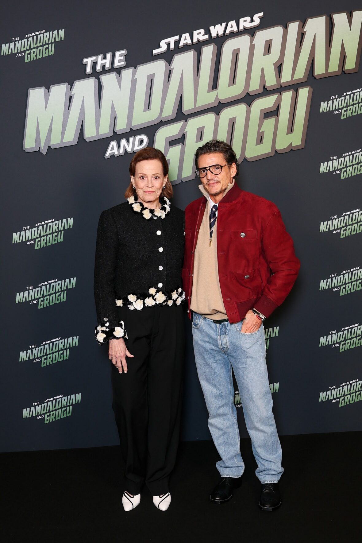 Sigourney Weaver e Pedro Pascal participam do 