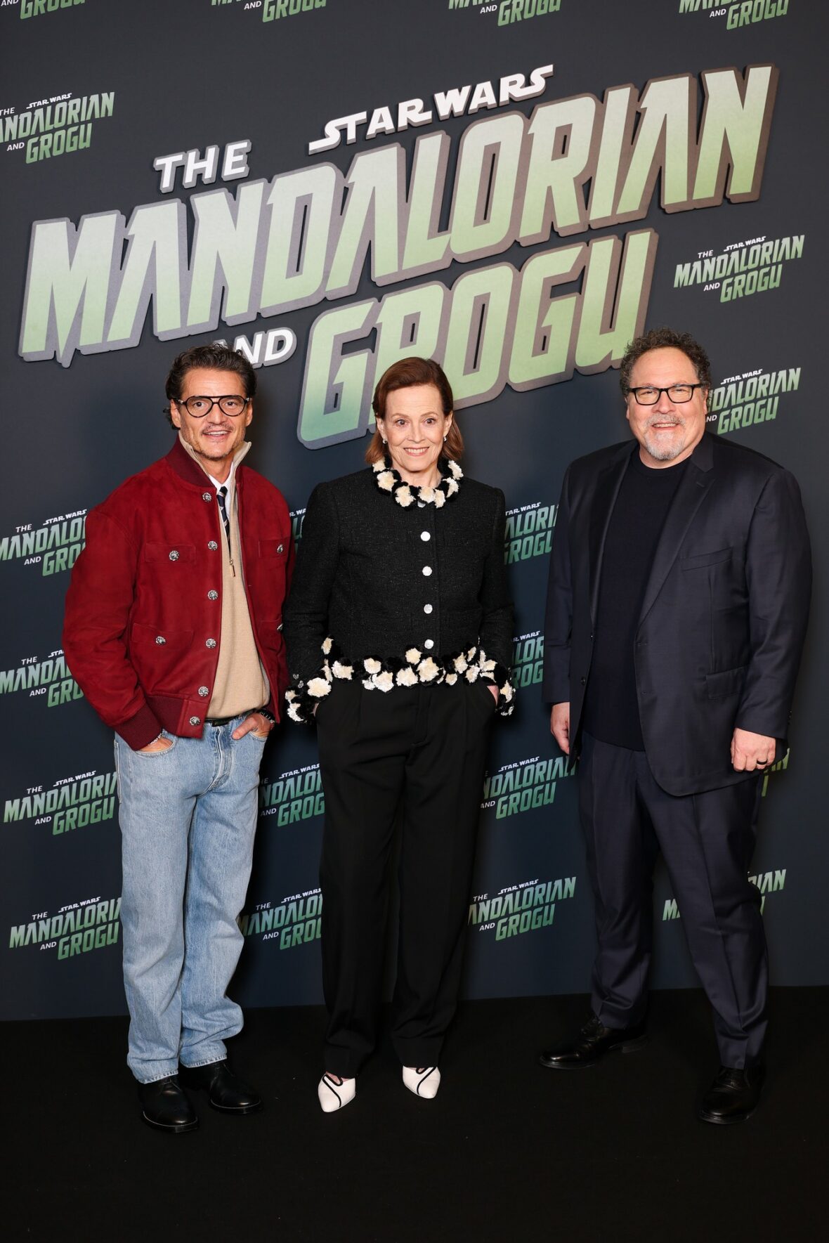 Sigourney Weaver e Pedro Pascal participam do 