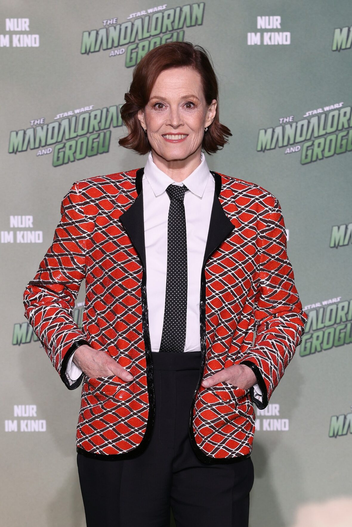 Pedro Pascal e Sigourney Weaver participam de festa de fãs em Berlim para 