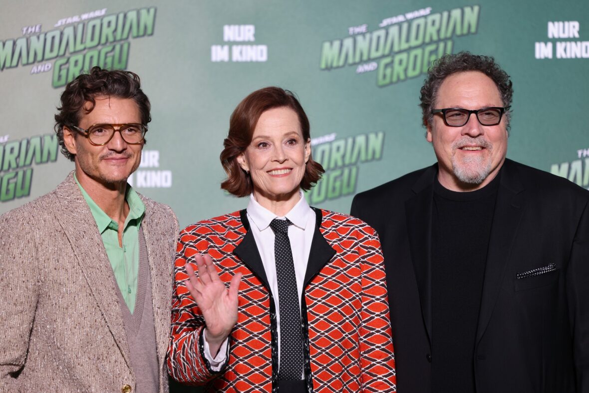 Pedro Pascal e Sigourney Weaver participam de festa de fãs em Berlim para 