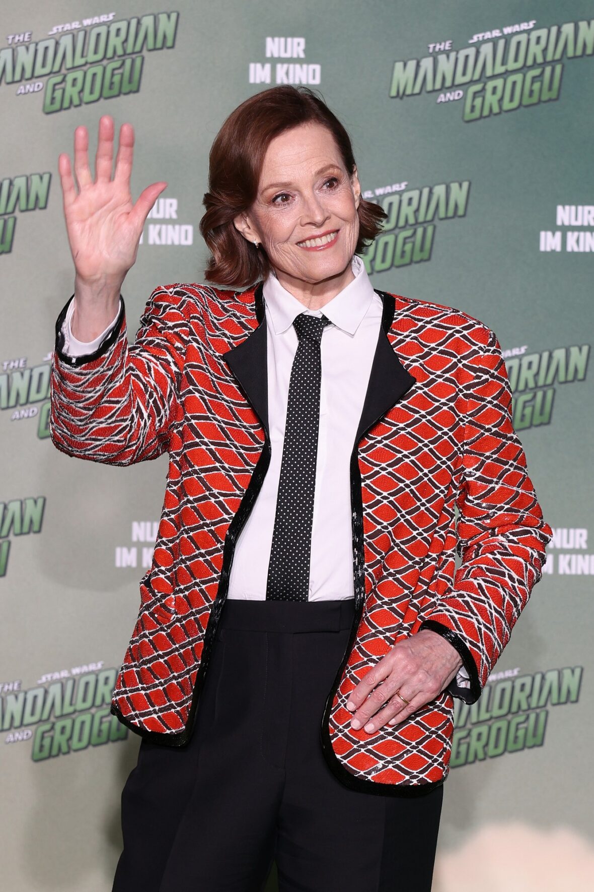 Pedro Pascal e Sigourney Weaver participam de festa de fãs em Berlim para 