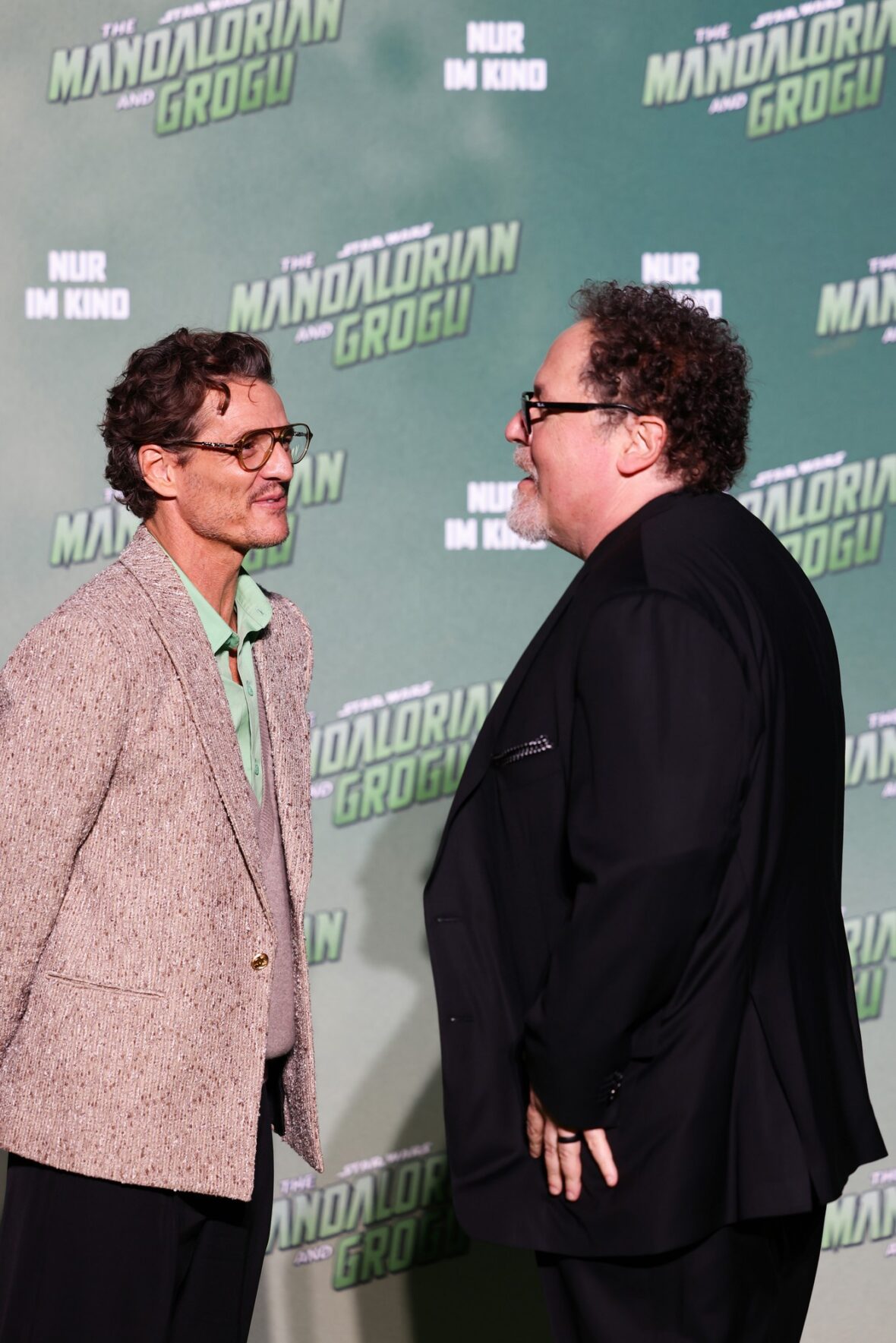 Pedro Pascal e Sigourney Weaver participam de festa de fãs em Berlim para 