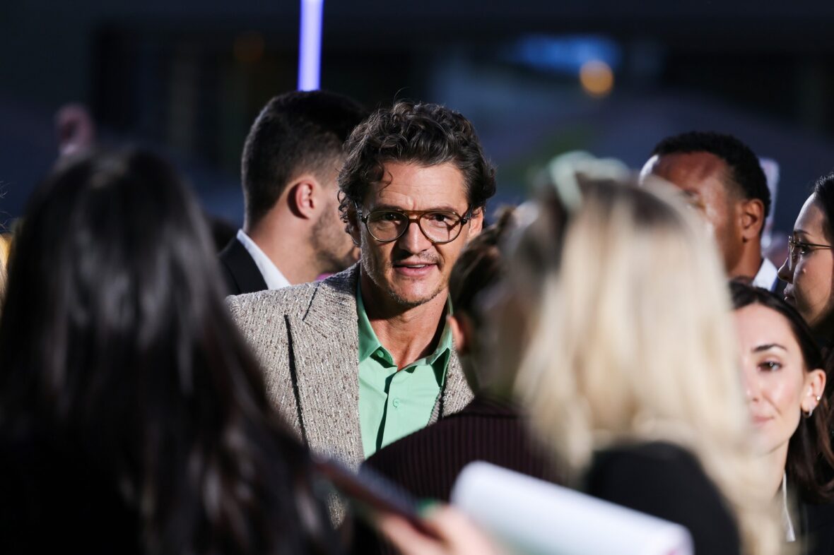 Pedro Pascal e Sigourney Weaver participam de festa de fãs em Berlim para 