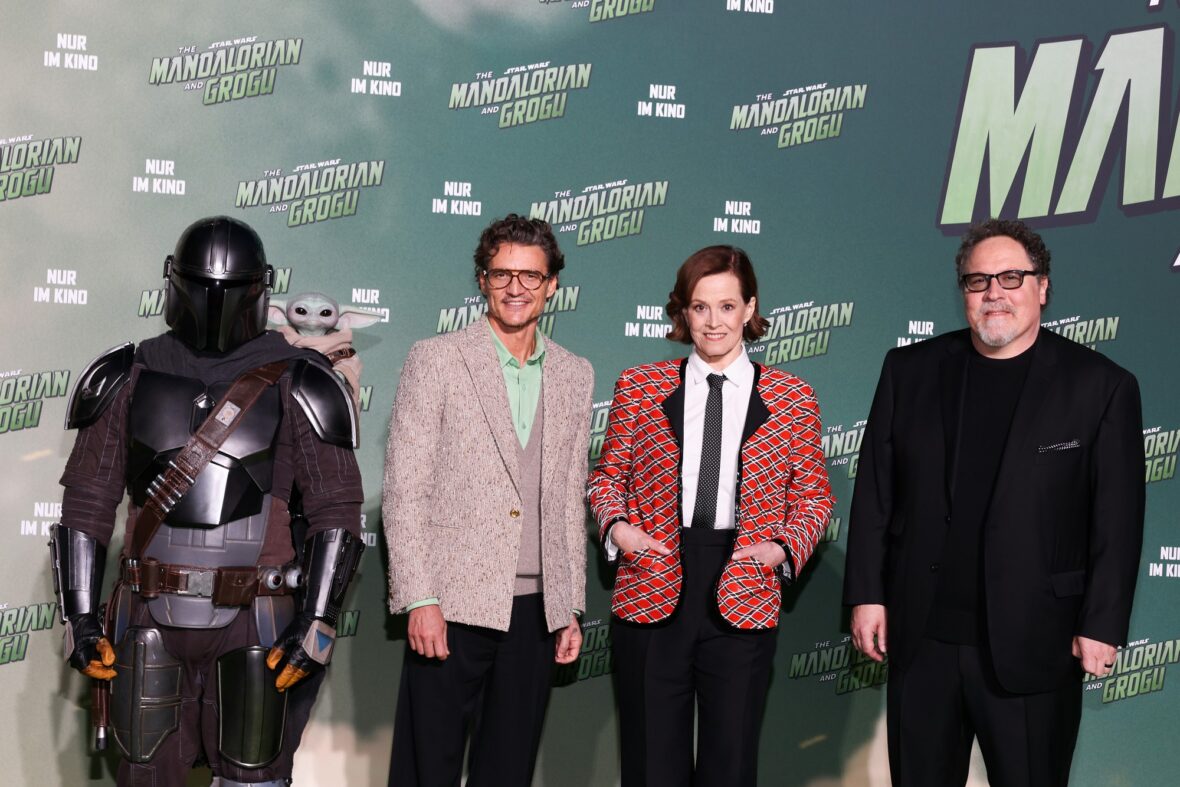 Pedro Pascal e Sigourney Weaver participam de festa de fãs em Berlim para 