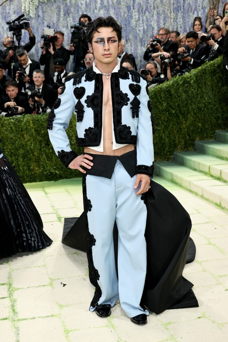 Hudson Williams no Met Gala 2026