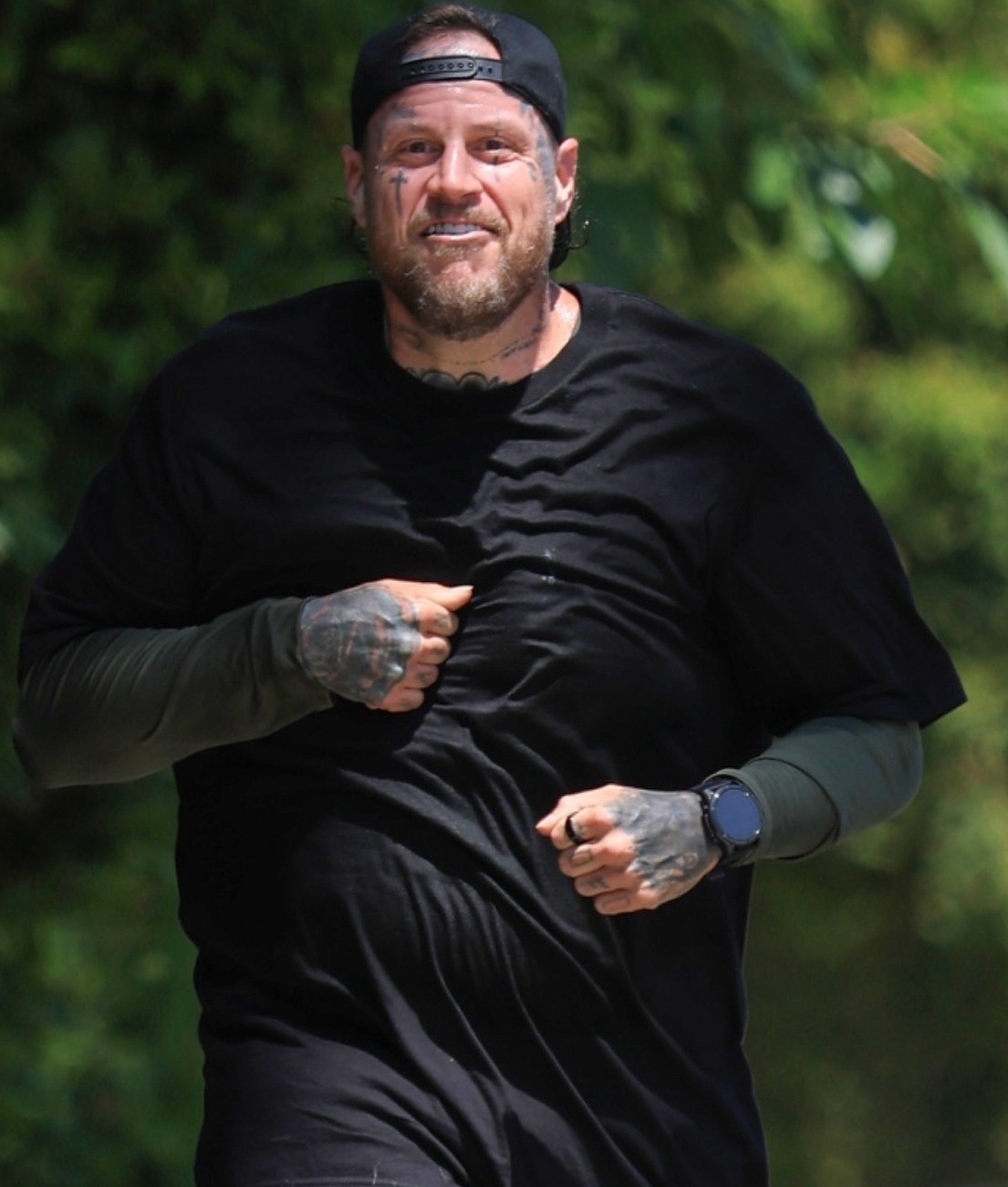 Jelly Roll correndo em Los Angeles