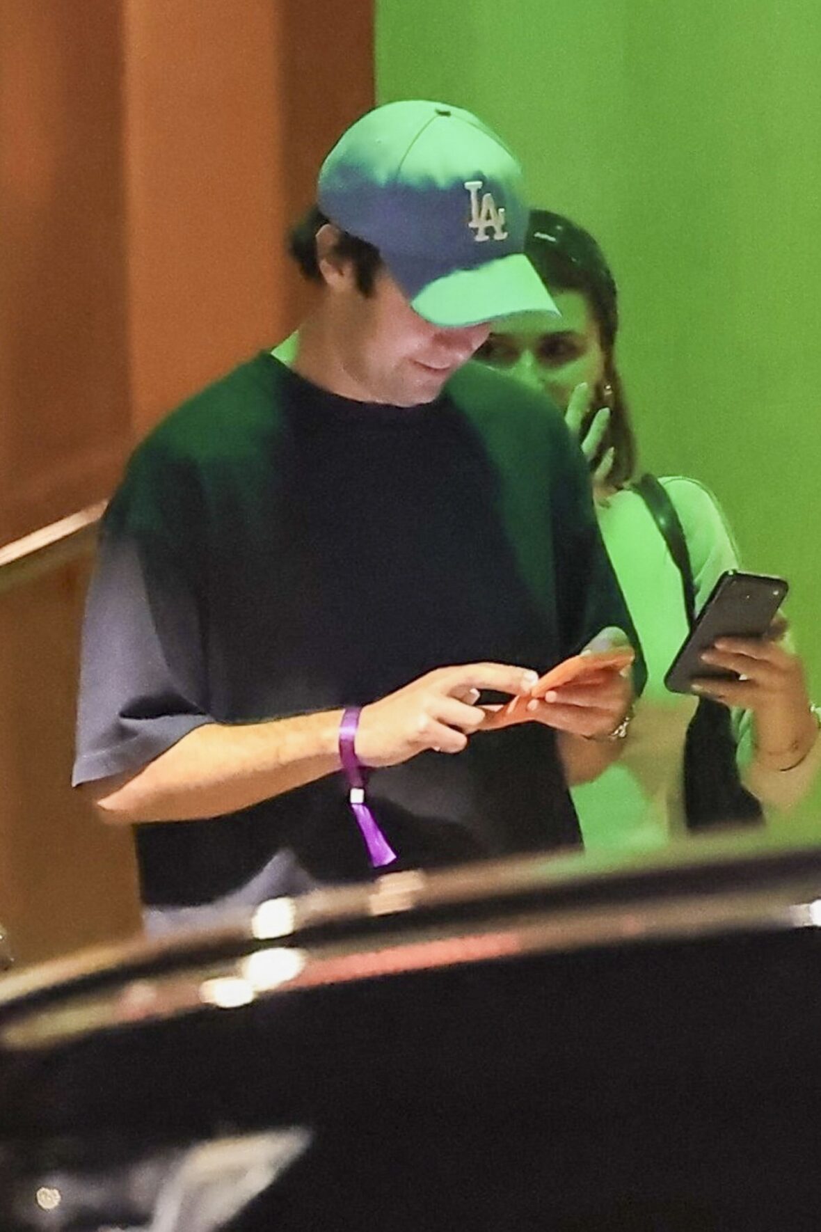 Olivia Jade, Victoria Justice e David Dobrik no Alba Restaurant em Los Angeles