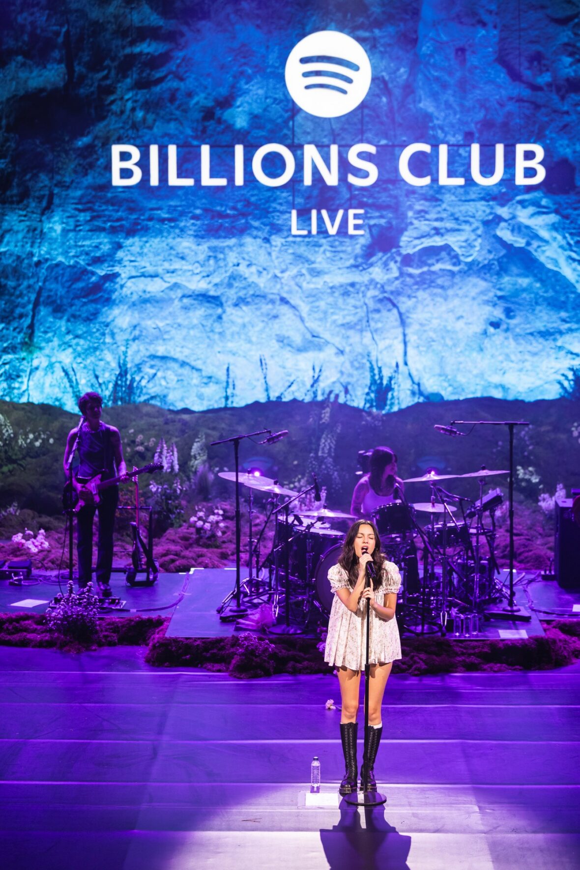 Olivia Rodrigo se apresenta em Barcelona para o Spotify Billions Club