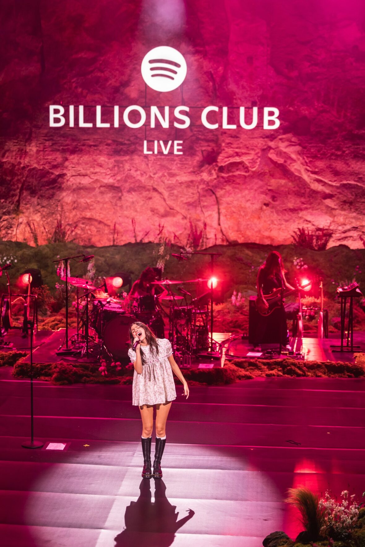 Olivia Rodrigo se apresenta em Barcelona para o Spotify Billions Club